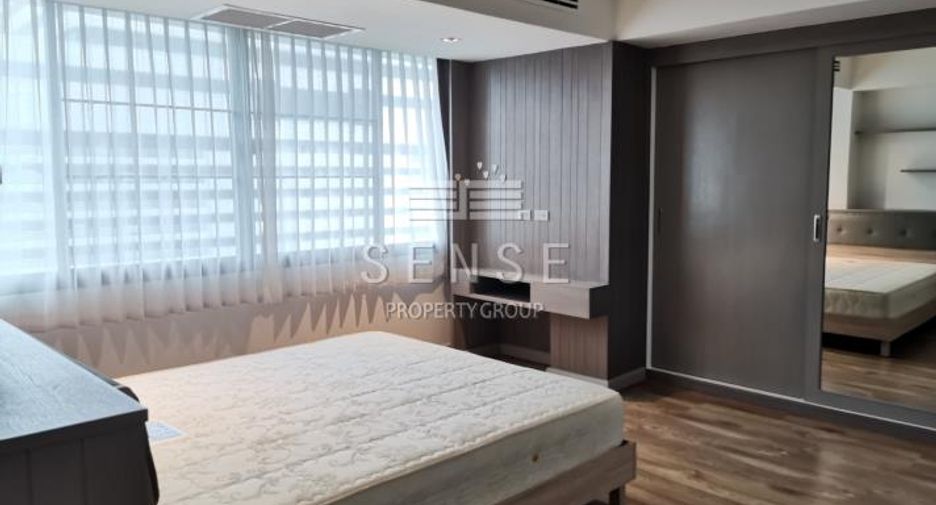 For rent 3 bedrooms condo in Watthana, Bangkok