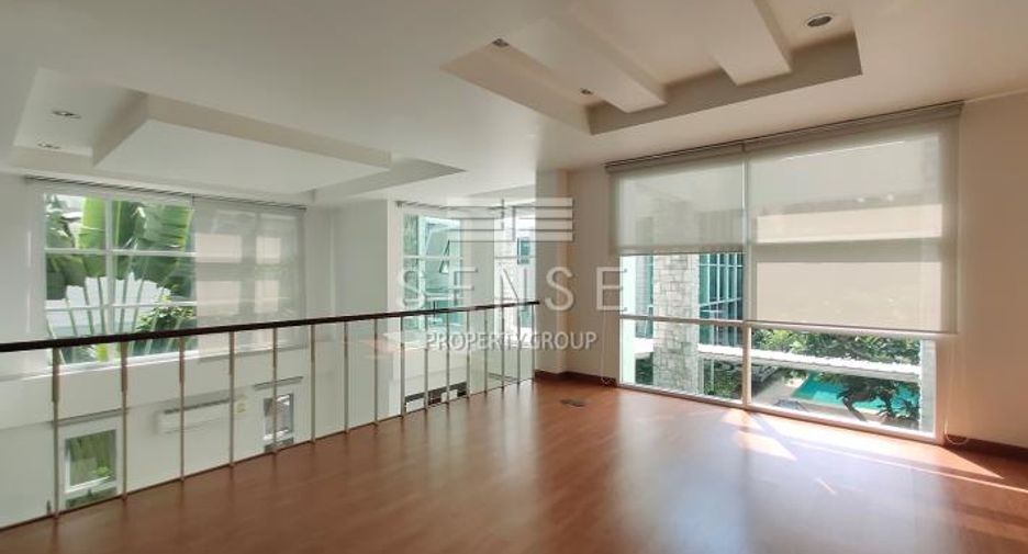 For rent 4 bedrooms house in Khlong Toei, Bangkok
