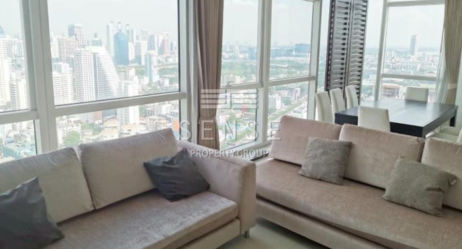 For rent 3 bedrooms condo in Pathum Wan, Bangkok