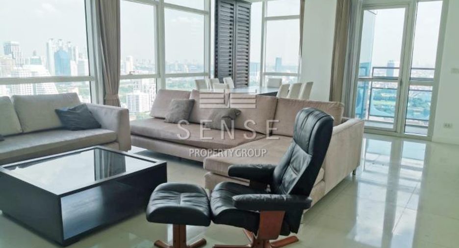 For rent 3 bedrooms condo in Pathum Wan, Bangkok