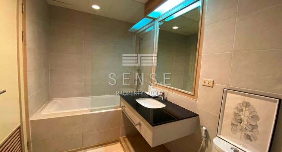 Condo en alquiler de 3 habitaciones en Watthana, Bangkok