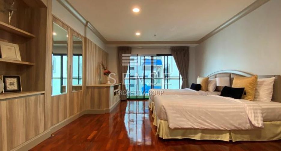 Condo en alquiler de 3 habitaciones en Watthana, Bangkok