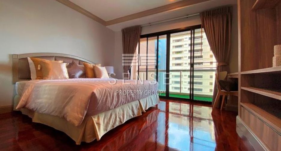 Condo en alquiler de 3 habitaciones en Watthana, Bangkok