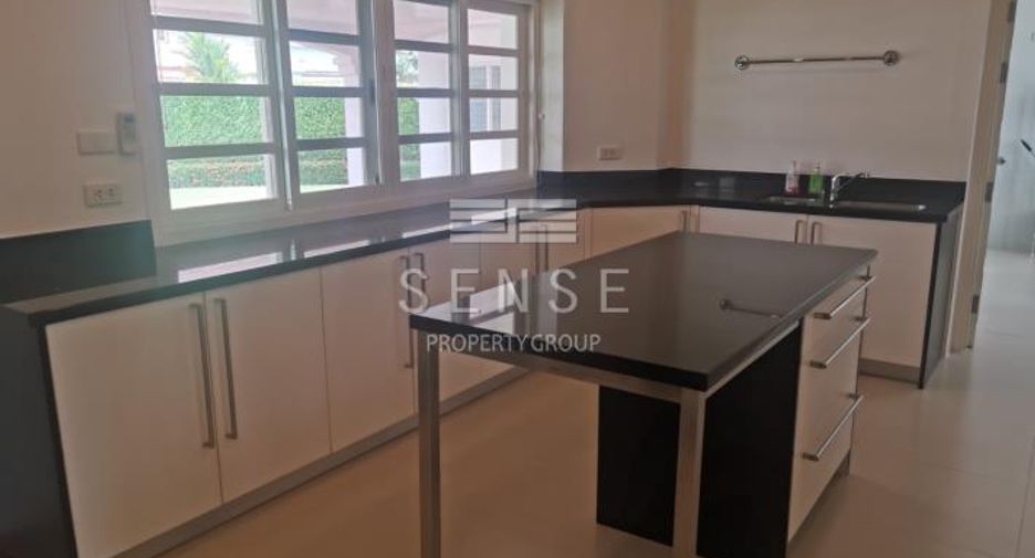 For rent 5 ベッドルーム house in Bang Phli, Samut Prakan