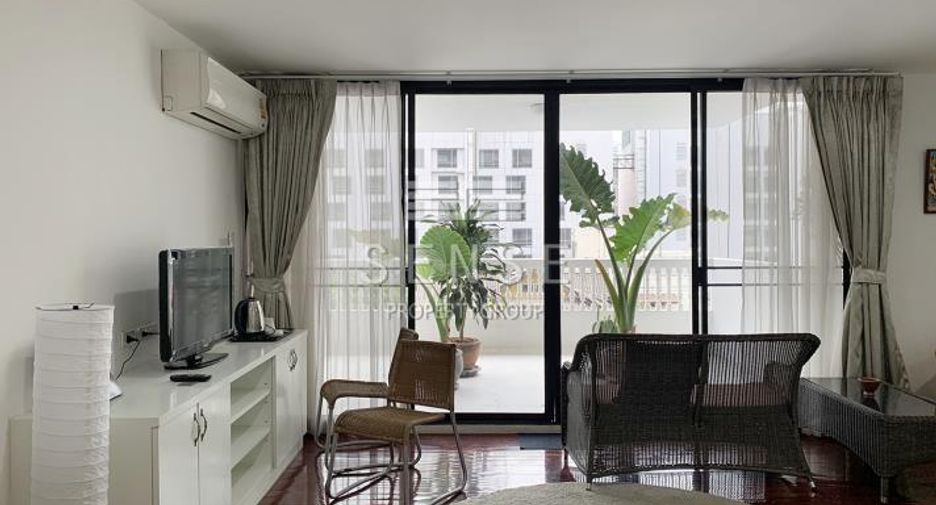 For rent 3 bedrooms condo in Khlong Toei, Bangkok