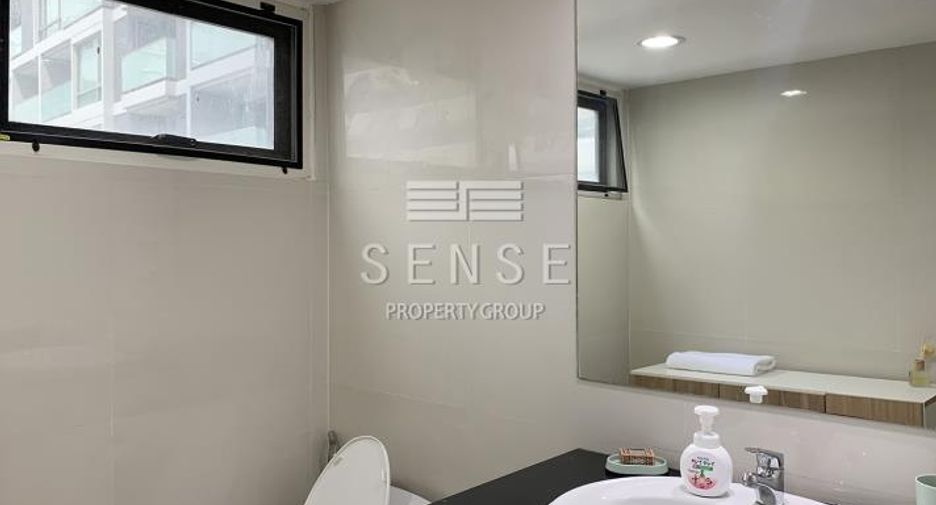 For rent 3 bedrooms condo in Khlong Toei, Bangkok