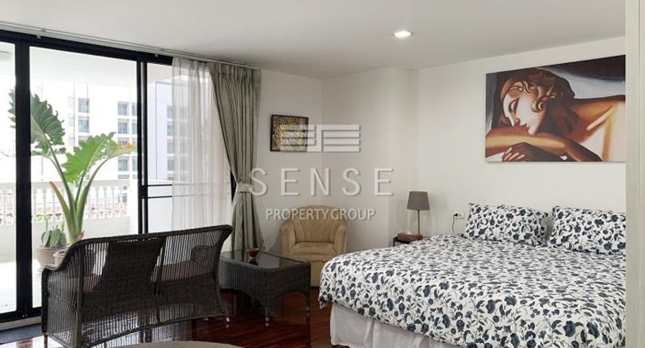For rent 3 bedrooms condo in Khlong Toei, Bangkok