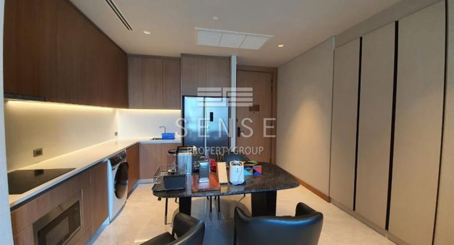 À louer 2 chambres condo à Pathum Wan, Bangkok