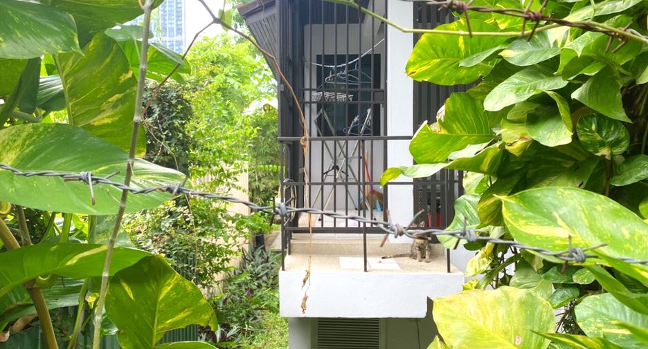 Haus zur Miete mit 2 Zimmer in Watthana, Bangkok