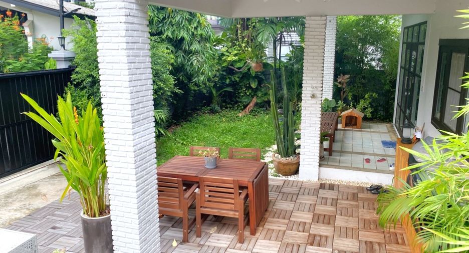 Haus zur Miete mit 2 Zimmer in Watthana, Bangkok