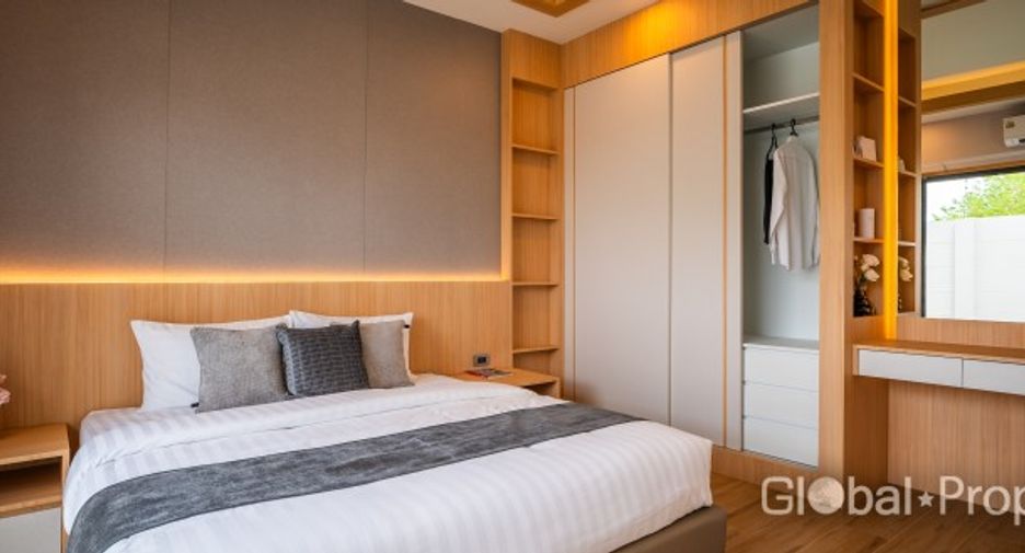 For sale 5 bedrooms house in East Pattaya, Pattaya