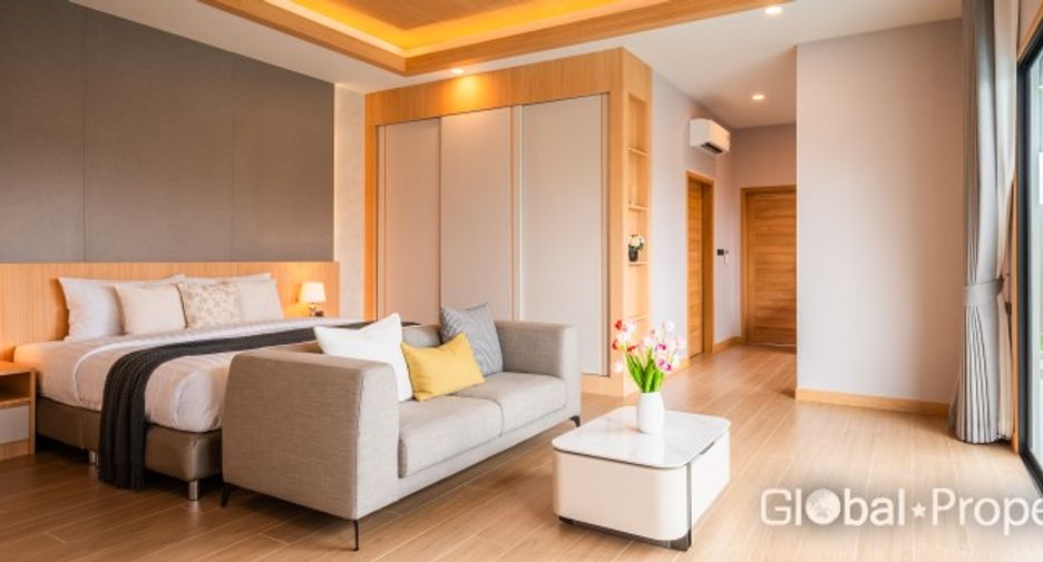 For sale 5 bedrooms house in East Pattaya, Pattaya