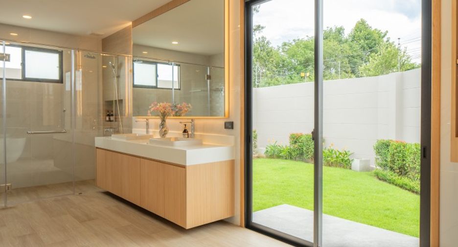 For sale 5 bedrooms house in East Pattaya, Pattaya