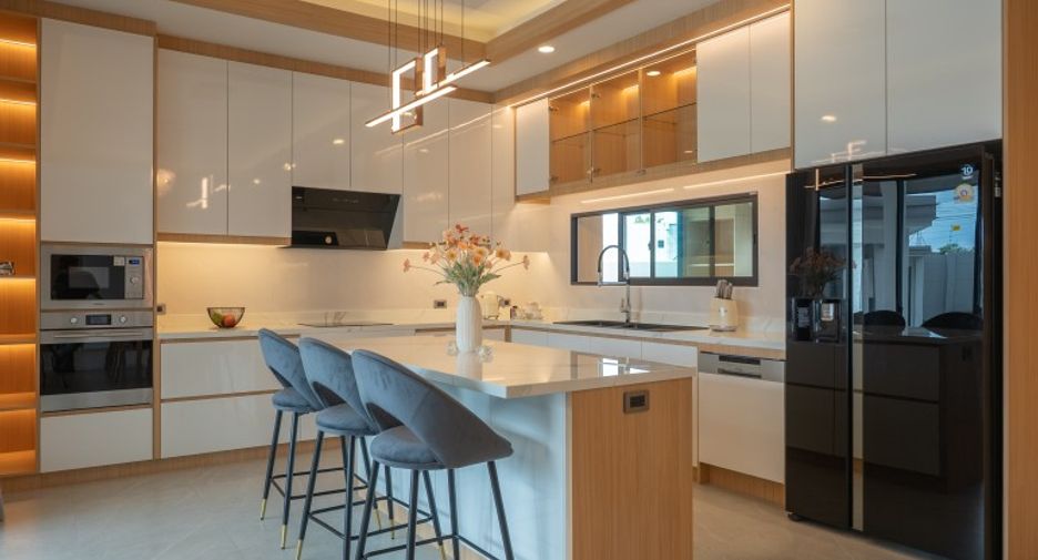 For sale 5 bedrooms house in East Pattaya, Pattaya