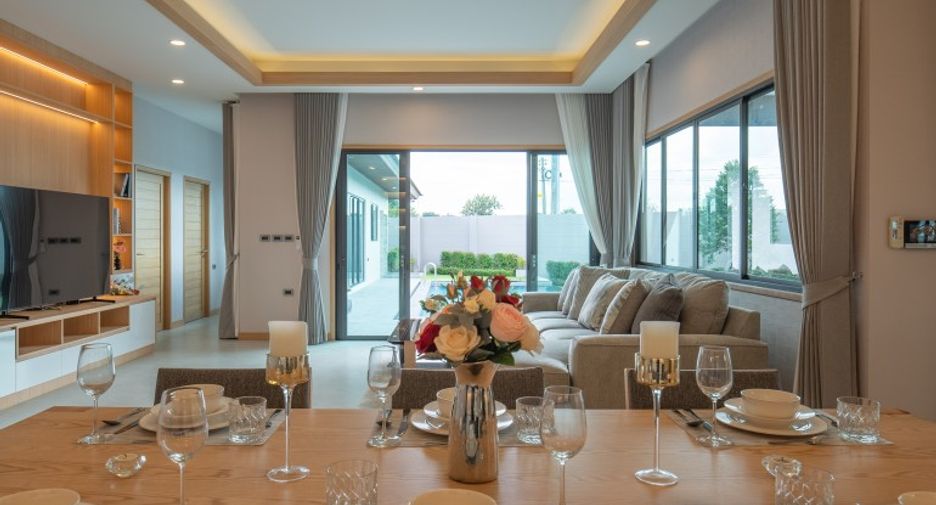 For sale 5 bedrooms house in East Pattaya, Pattaya