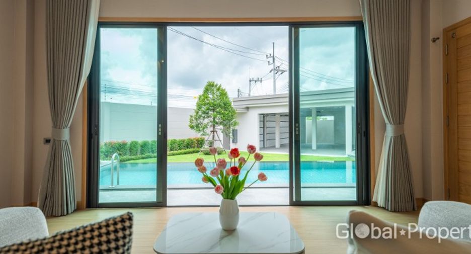 For sale 5 bedrooms house in East Pattaya, Pattaya