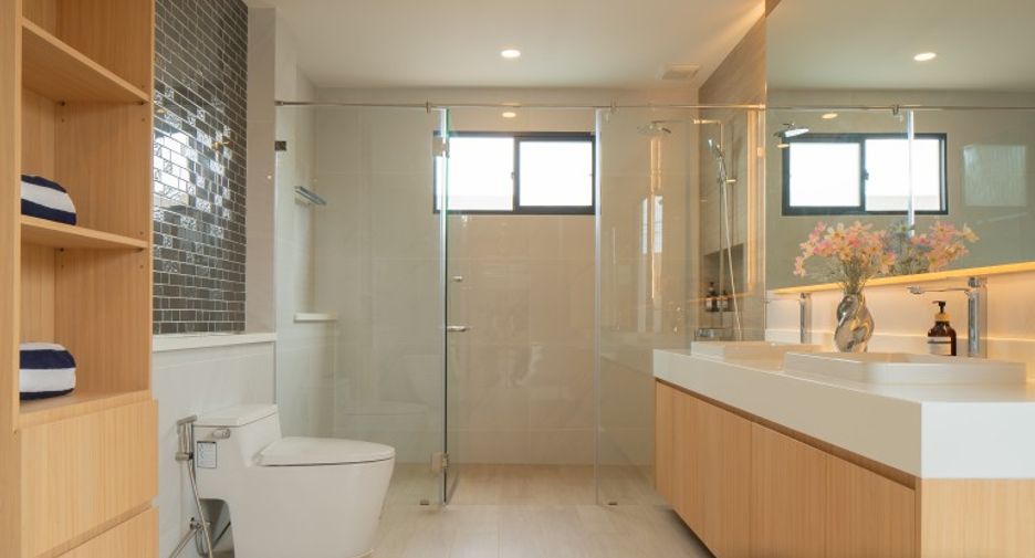 For sale 5 bedrooms house in East Pattaya, Pattaya