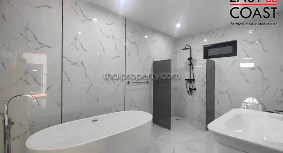 For rent and for sale 3 bedrooms house in Bang Lamung, Chonburi