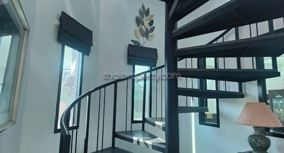 For rent and for sale 3 bedrooms house in Bang Lamung, Chonburi