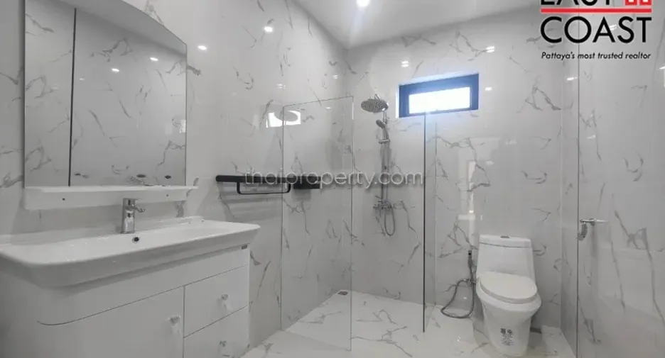 For rent and for sale 3 bedrooms house in Bang Lamung, Chonburi