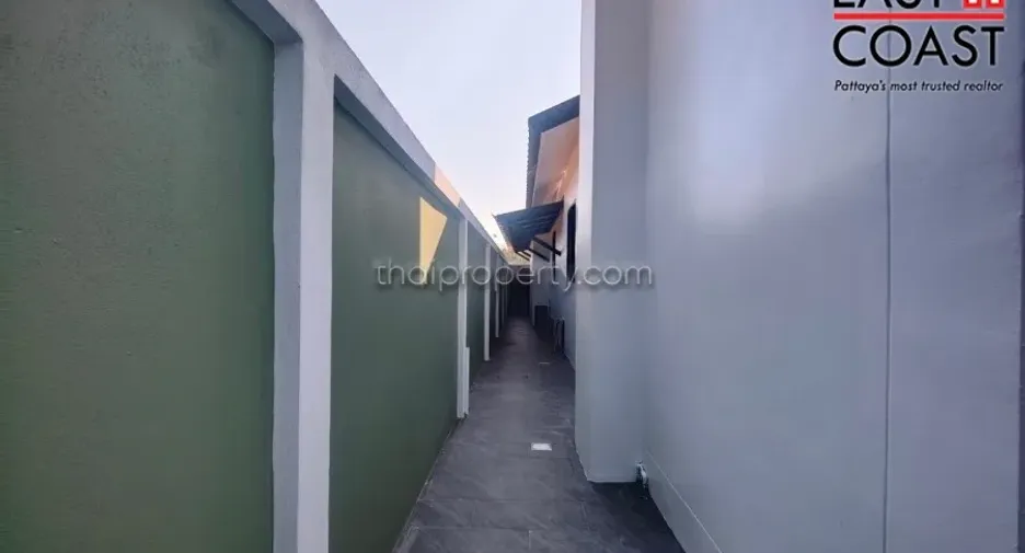For rent and for sale 3 bedrooms house in Bang Lamung, Chonburi
