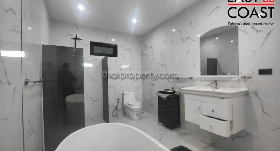 For rent and for sale 3 bedrooms house in Bang Lamung, Chonburi