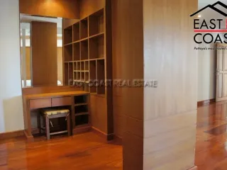 For rent 7 bedrooms house in Bang Lamung, Chonburi