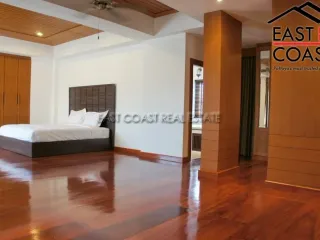 For rent 7 bedrooms house in Bang Lamung, Chonburi