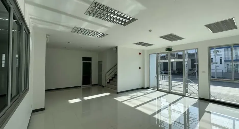 For rent warehouse in Bang Sao Thong, Samut Prakan