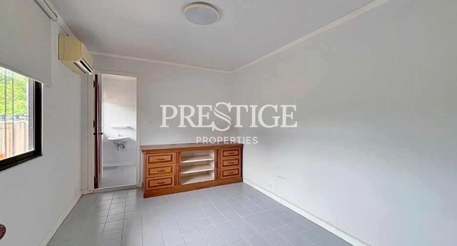 Casa en venta de 5 habitaciones en Ban Chang, Rayong