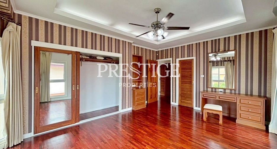 Casa en venta de 5 habitaciones en Ban Chang, Rayong