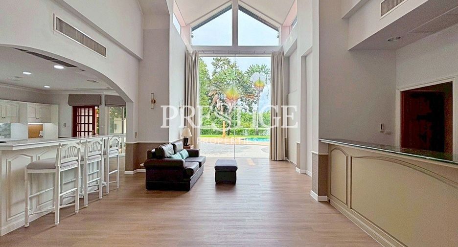 Casa en venta de 5 habitaciones en Ban Chang, Rayong