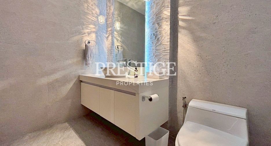 Casa en venta de 5 habitaciones en Ban Chang, Rayong