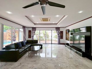 Haus zur Miete mit 5 Zimmer in Bang Lamung, Chonburi