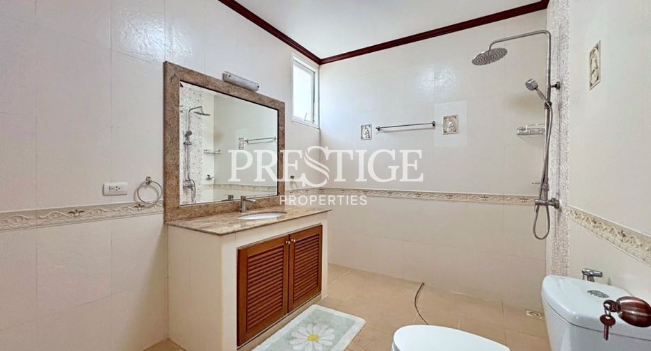 For rent 5 bedrooms house in Bang Lamung, Chonburi
