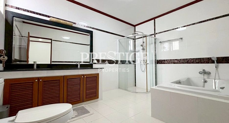 For rent 5 bedrooms house in Bang Lamung, Chonburi