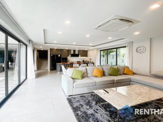 For sale 4 bedrooms villa in Bang Lamung, Chonburi