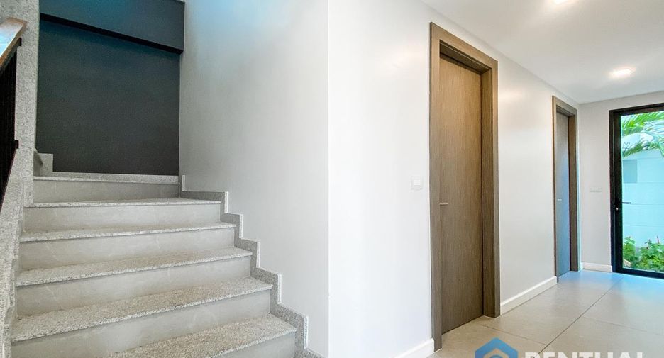 For sale 4 bedrooms villa in Bang Lamung, Chonburi