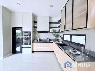 For sale 4 bedrooms villa in Bang Lamung, Chonburi
