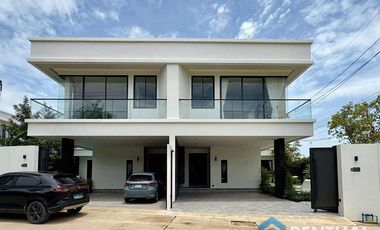 For sale 4 bedrooms villa in South Pattaya, Pattaya