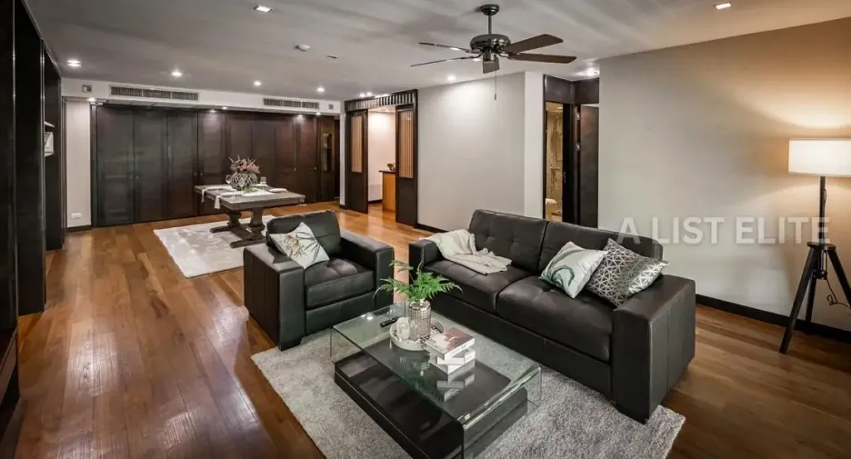 For sale 2 bedrooms condo in Khlong Toei, Bangkok