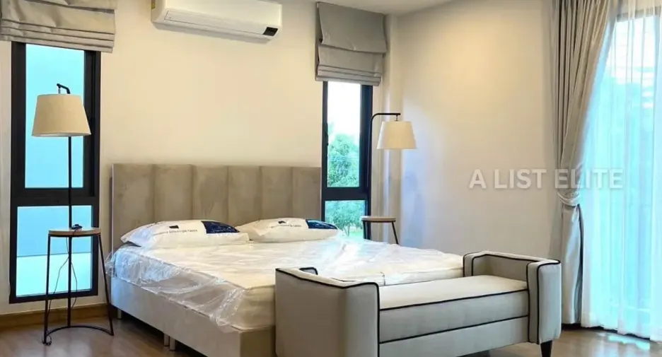 For sale 4 bedrooms house in Bang Phli, Samut Prakan