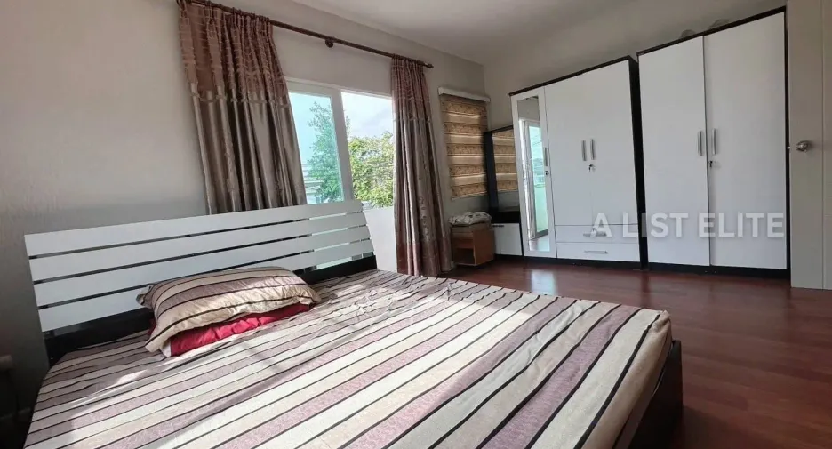 Haus zum Kauf mit 4 Zimmer in Mueang Samut Sakhon, Samut Sakhon