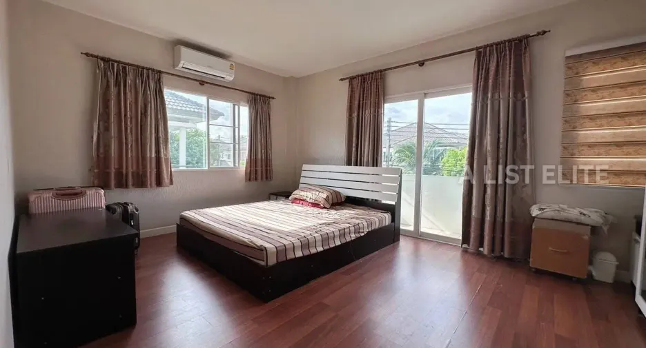 Haus zum Kauf mit 4 Zimmer in Mueang Samut Sakhon, Samut Sakhon