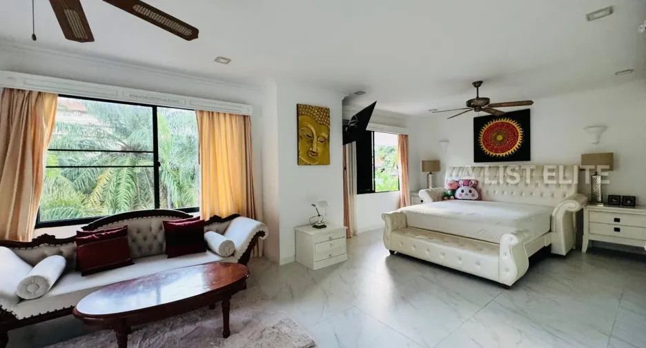 For rent 4 bedrooms house in Bang Lamung, Chonburi