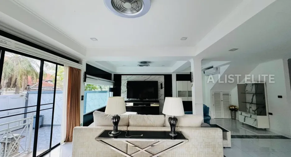 For rent 4 bedrooms house in Bang Lamung, Chonburi