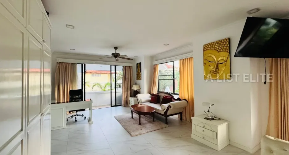 For rent 4 bedrooms house in Bang Lamung, Chonburi