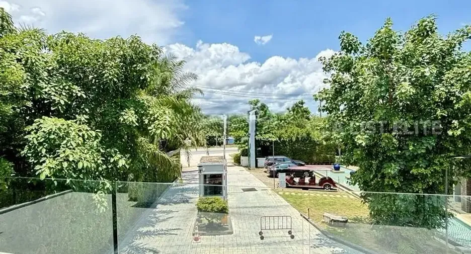 À vendre 4 chambres maison à East Pattaya, Pattaya