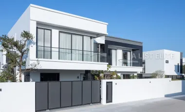 For sale 4 bedrooms house in South Pattaya, Pattaya