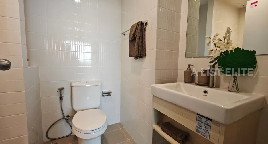 For sale 2 bedrooms condo in Bang Phli, Samut Prakan